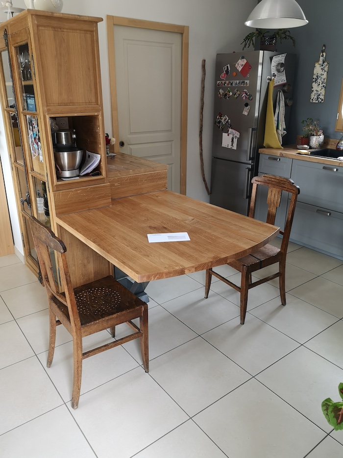 Table en bout de meuble